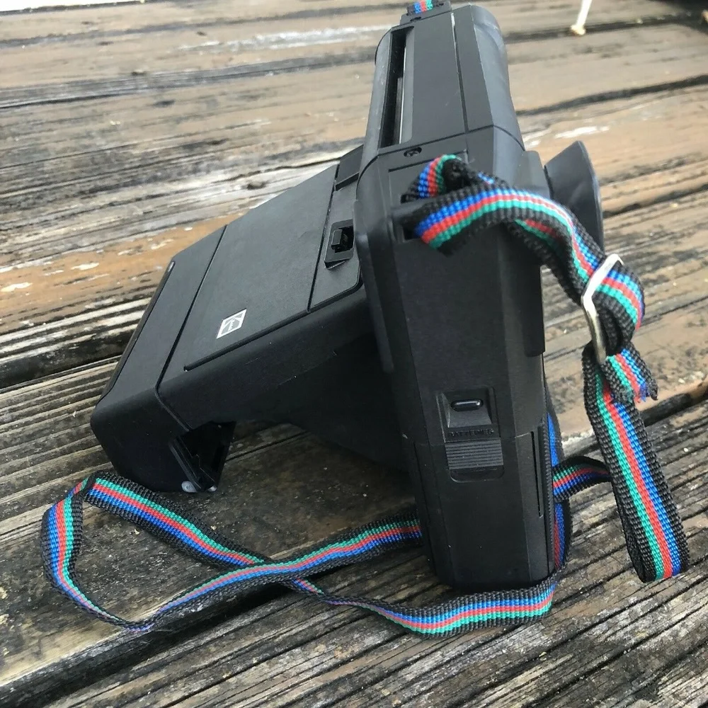 Kodak Kodamatic 930 Instant Film Camera Eastman Rainbow Strap Vintage 80s